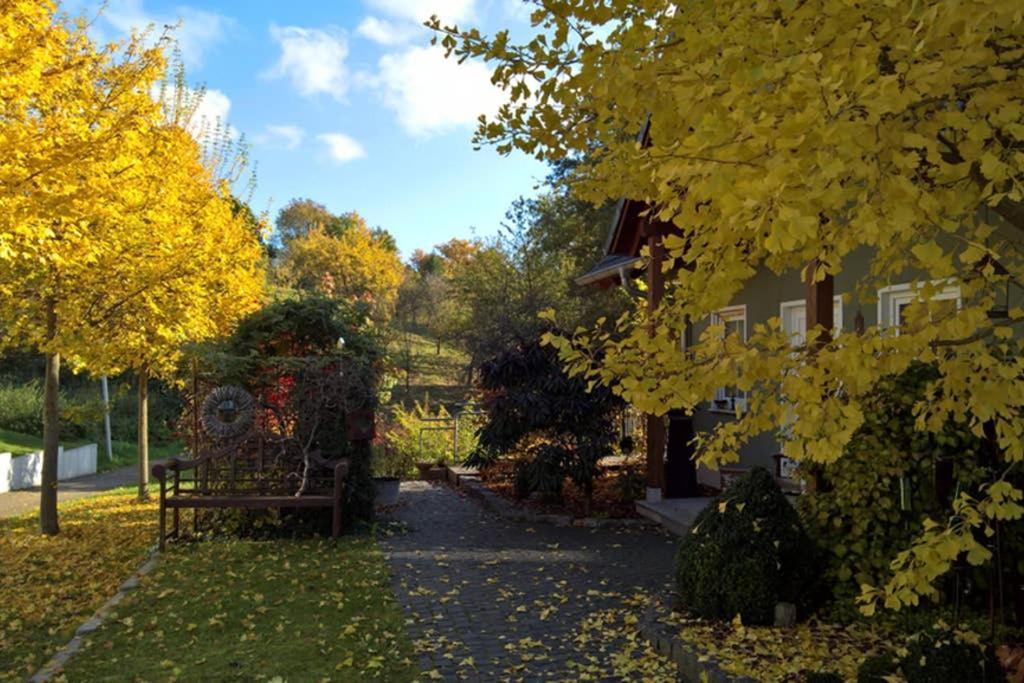 Entspannen Im Grunen, Ferienwohnung Mit Eigenem Garten Keilberg Εξωτερικό φωτογραφία